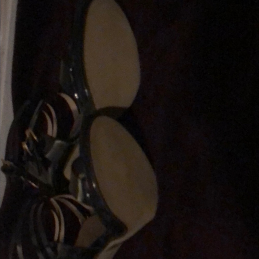 Heels - Picture 2 of 4